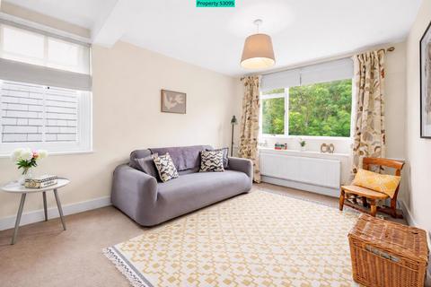 1 bedroom flat for sale, Birdhurst Rise, South Croydon, CR2