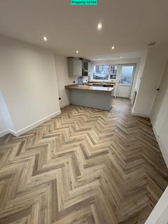 3 bedroom semi-detached house to rent, Ouseburn Road, Blackburn, BB2 4NL
