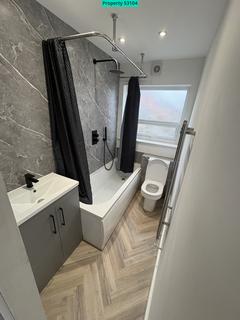 3 bedroom semi-detached house to rent, Ouseburn Road, Blackburn, BB2 4NL