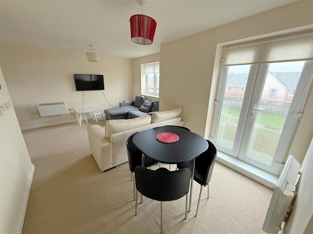 Living Dining Area