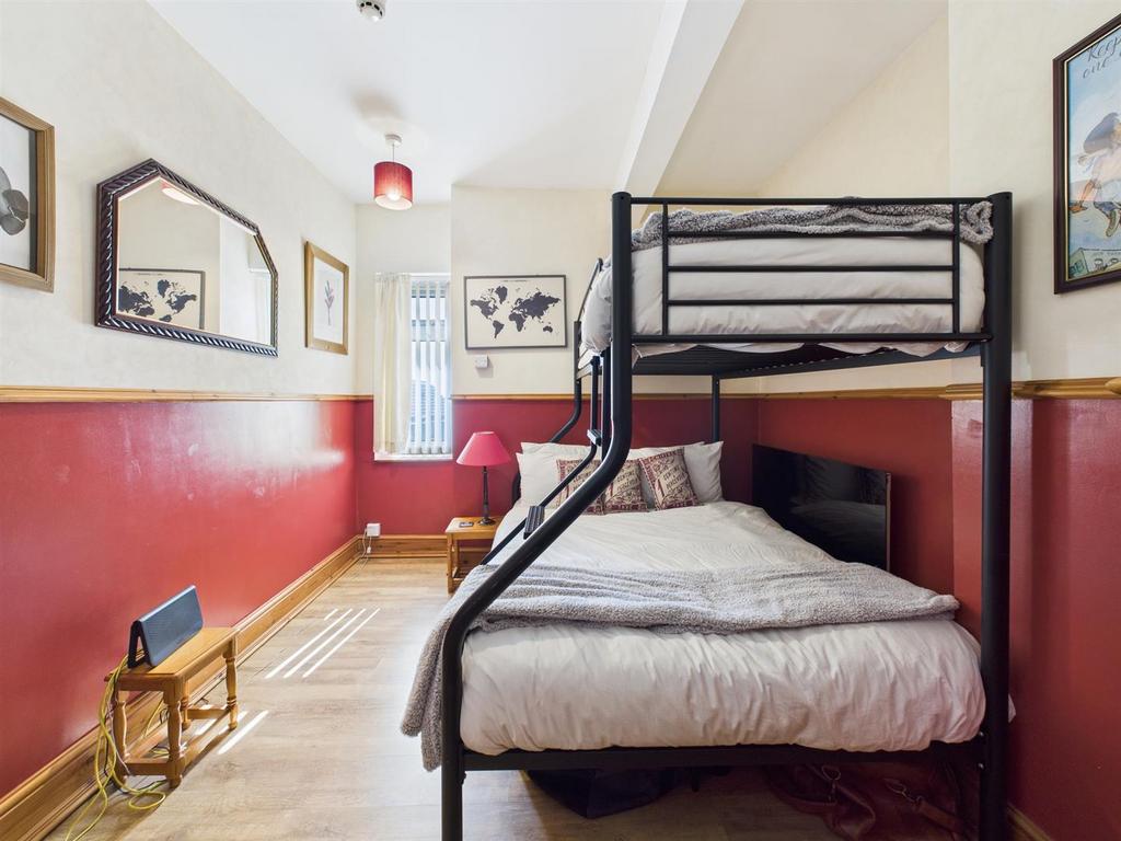 Bedroom: