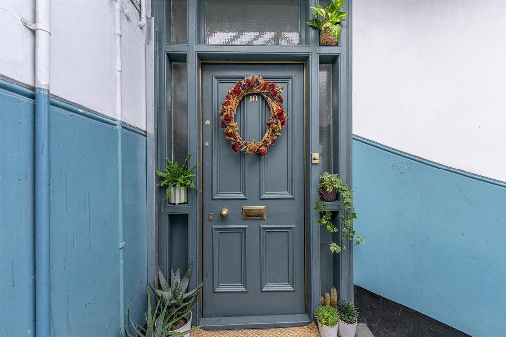Flat Door