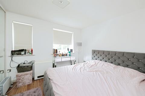 undefined, Pioneer Way, Watford