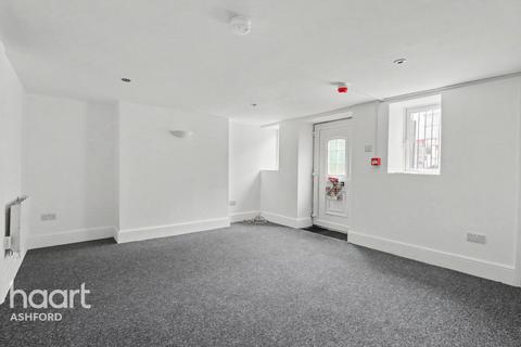 1 bedroom end of terrace house to rent, Dover Road, FOLKESTONE