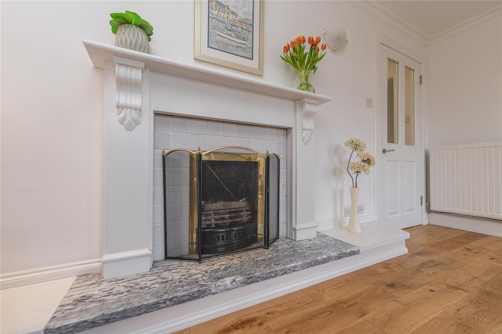 Family Room Alt