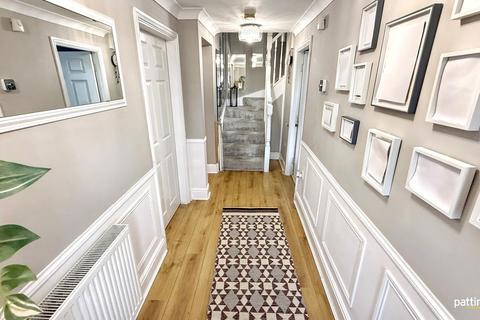 6 bedroom detached house for sale, Beadnell Grove, Portland, Ashington, Northumberland, NE63 8TY