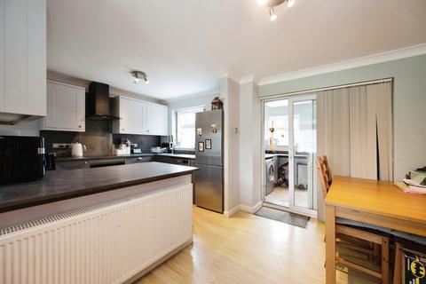 3 bedroom semi-detached house for sale, James Copse Road, Waterlooville