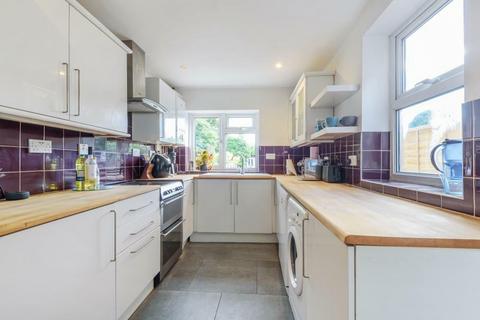 3 bedroom end of terrace house to rent, Coronation Road,  Basingstoke,  RG21