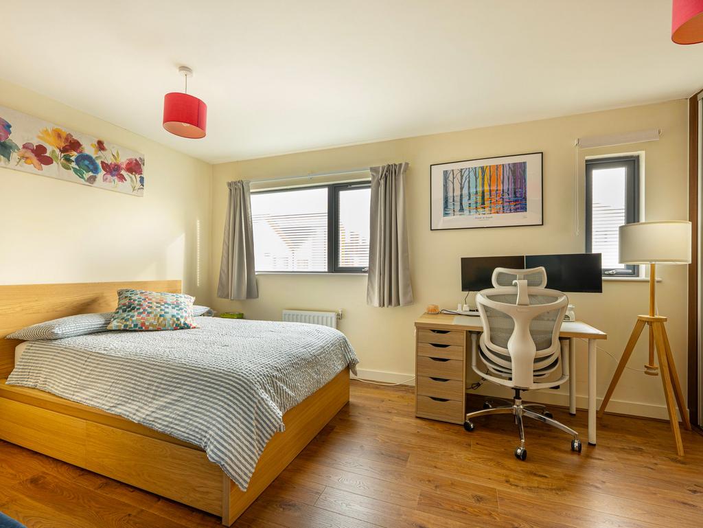Bedroom & En-suite