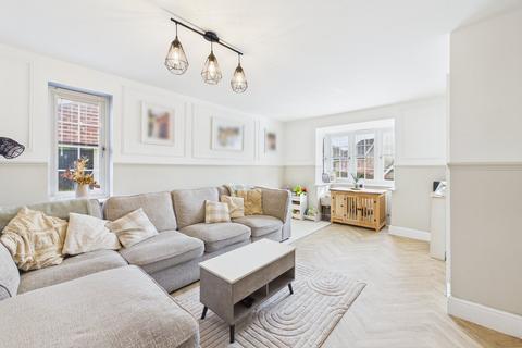 3 bedroom semi-detached house for sale, Beech Avenue, Halstead, CO9