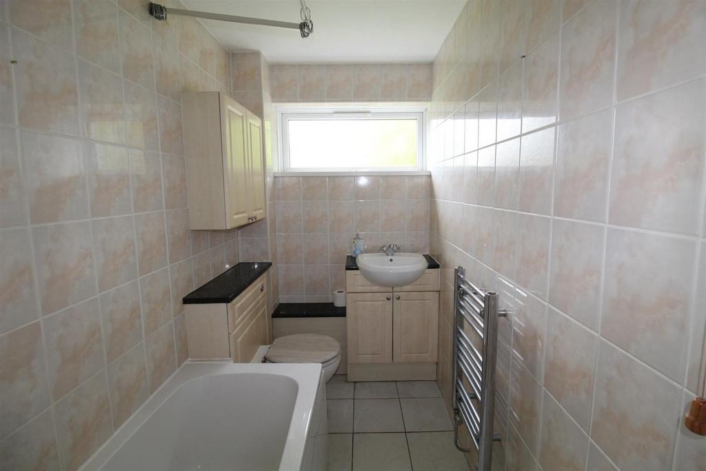 Bathroom.JPG