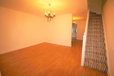 3 bedroom semi-detached house to rent, Orford Road, London