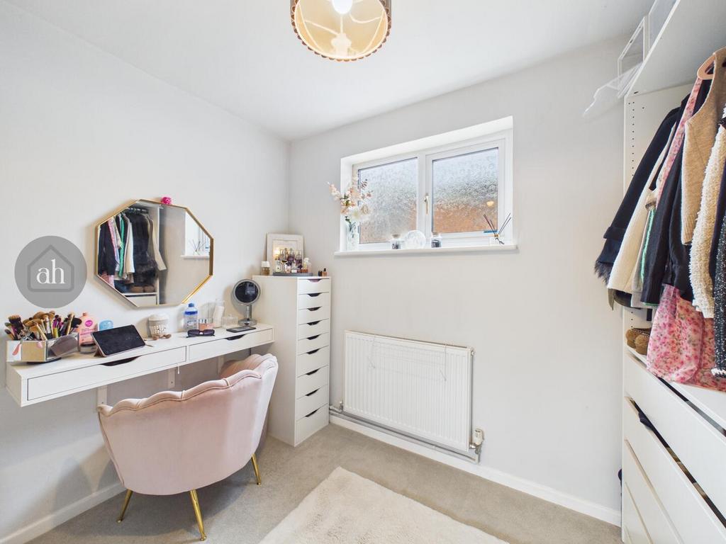 Dressing/ Bedroom 3