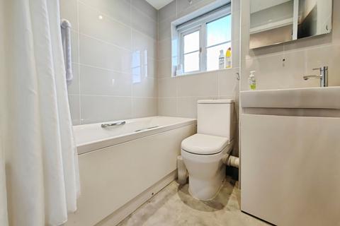 3 bedroom end of terrace house for sale, Havelock Road, Wokingham