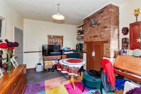 3 bedroom end of terrace house for sale, Queens Road, Slough