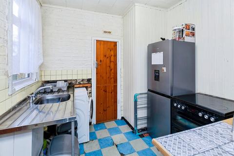 3 bedroom end of terrace house for sale, Queens Road, Slough