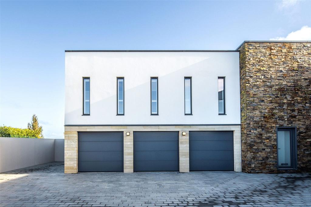 Triple Garage