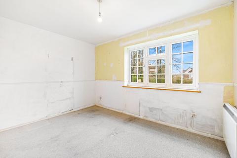 2 bedroom flat for sale, Oakwood Road, Rosary Court Oakwood Road, RH15
