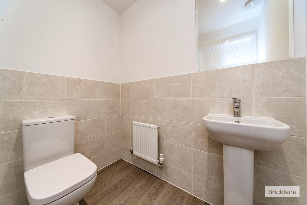 Cloakroom/wc