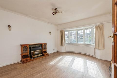 2 bedroom semi-detached bungalow for sale, Lawrence Crescent, Heckmondwike