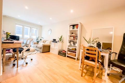 1 bedroom apartment to rent, Brewhouse Lane, Castle Court, SW15