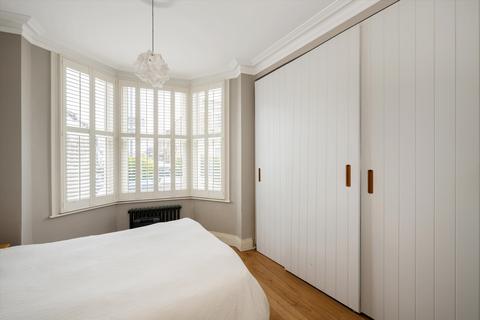 2 bedroom flat for sale, Donaldson Road, London NW6