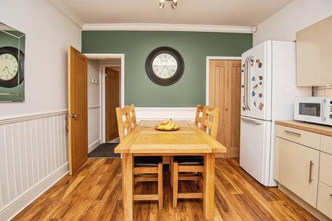 4 bedroom terraced house for sale, Doncaster Road, Ardsley, Barnsley