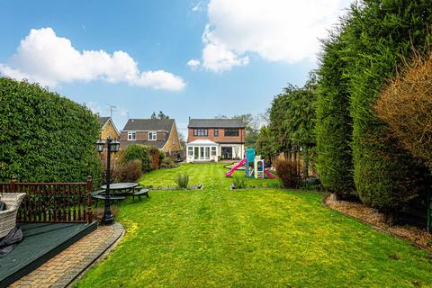 4 bedroom detached house for sale, Casteldon Road, Wickford, SS12