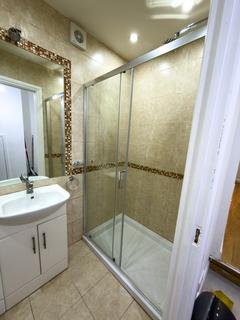 2 bedroom ground floor maisonette to rent, St. Johns Road, Watford WD17