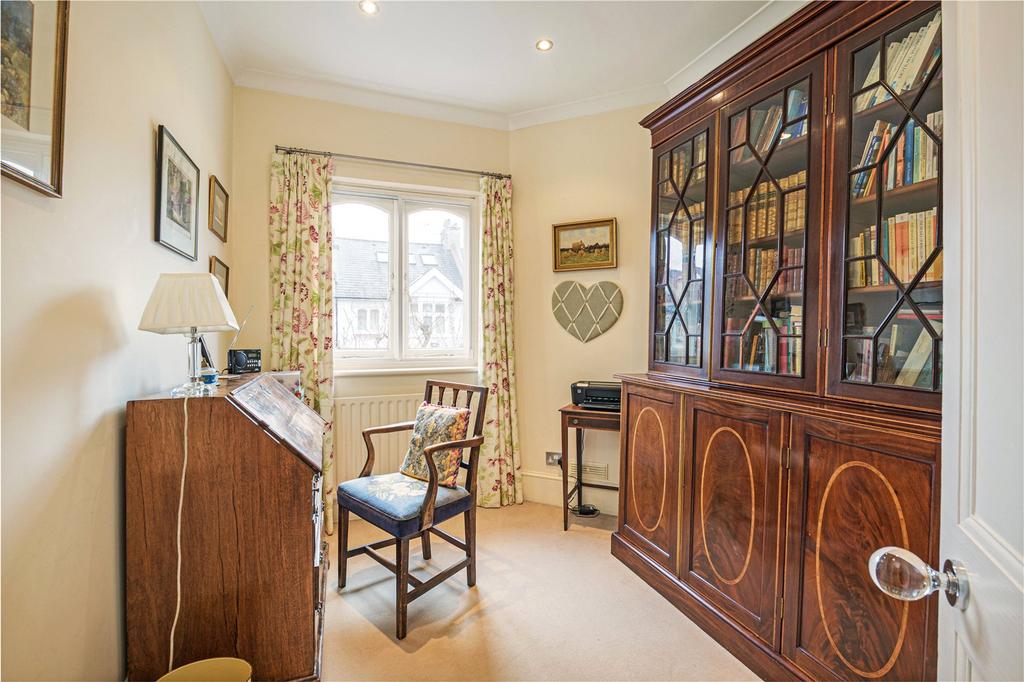 Bedroom/Study