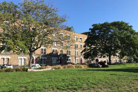 2 bedroom flat for sale, Amelia Street, London SE17