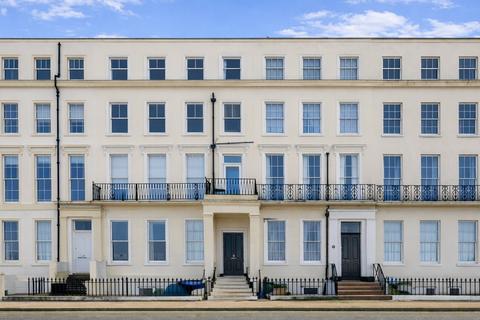 undefined, St. Georges Terrace, Flat 2, Herne Bay, CT6 8RG