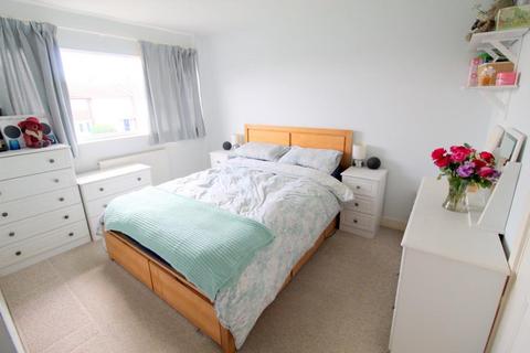 3 bedroom terraced house for sale, Humber Way, Langley