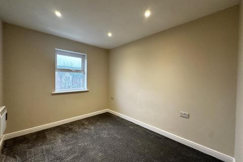 2 bedroom flat to rent, Sydney Court, Stretford M32