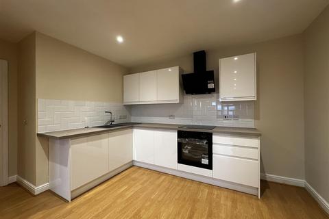 2 bedroom flat to rent, Sydney Court, Stretford M32