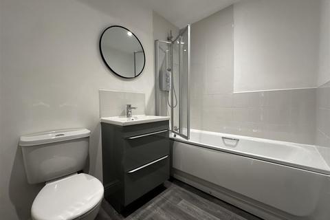 2 bedroom flat to rent, Sydney Court, Stretford M32