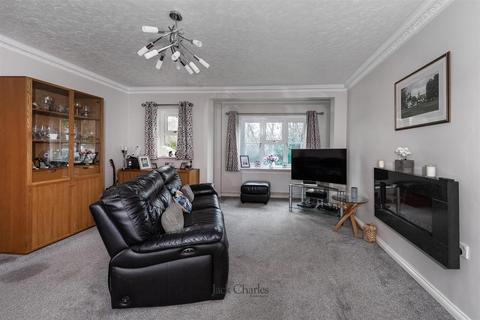4 bedroom house for sale, Well Close, Leigh, Tonbridge