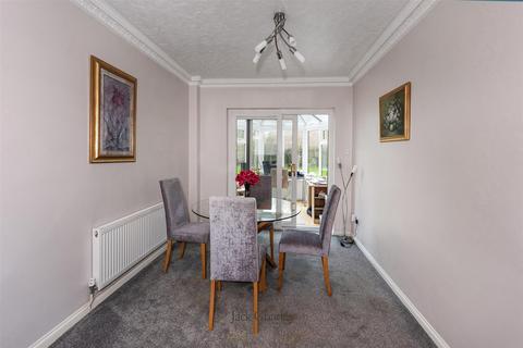 4 bedroom house for sale, Well Close, Leigh, Tonbridge