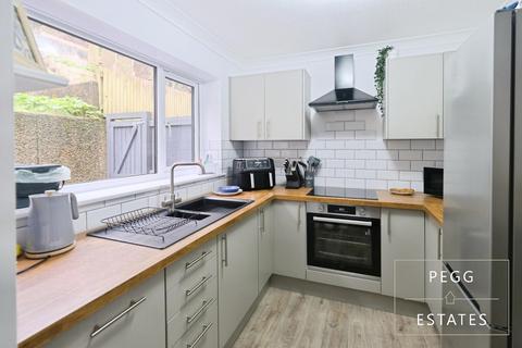 2 bedroom end of terrace house for sale, Grange Road, Torquay