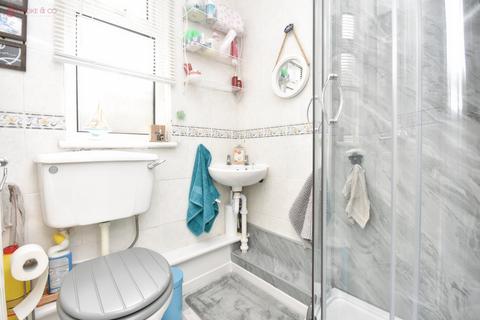 3 bedroom terraced house for sale, Newington Road, Ramsgate