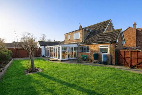 3 bedroom detached house for sale, Carr Lane, Riccall, York