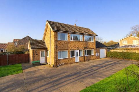 3 bedroom detached house for sale, Carr Lane, Riccall, York