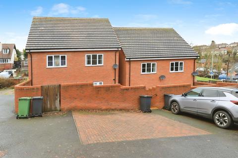 2 bedroom semi-detached house for sale, Chester Road North, Kidderminster