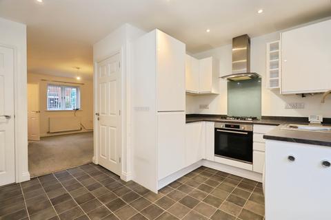 2 bedroom semi-detached house for sale, Chester Road North, Kidderminster