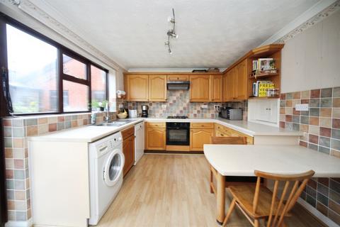 4 bedroom detached house for sale, Ditton Green, Luton