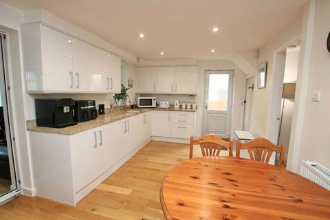 3 bedroom semi-detached house for sale, Gardendale Avenue, Clifton, Nottingham, NG11 9HZ