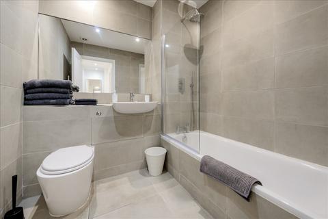 2 bedroom flat for sale, Coningham Road, Shepherd's Bush W12