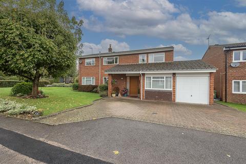 undefined, Tuffnells Way, Harpenden