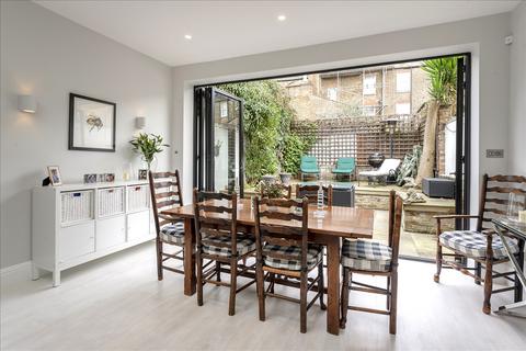 4 bedroom house for sale, Macfarlane Road, Shepherd's Bush W12