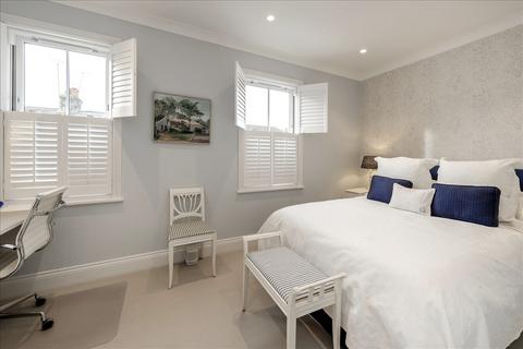 4 bedroom house for sale, Macfarlane Road, Shepherd's Bush W12